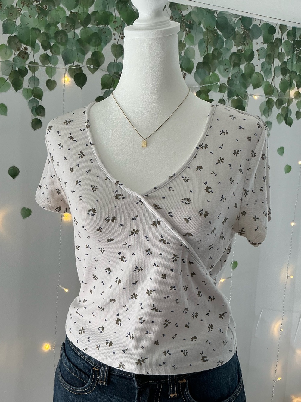 White Floral Wrap-Front Cropped Women’s Top - Picture 2 of 7